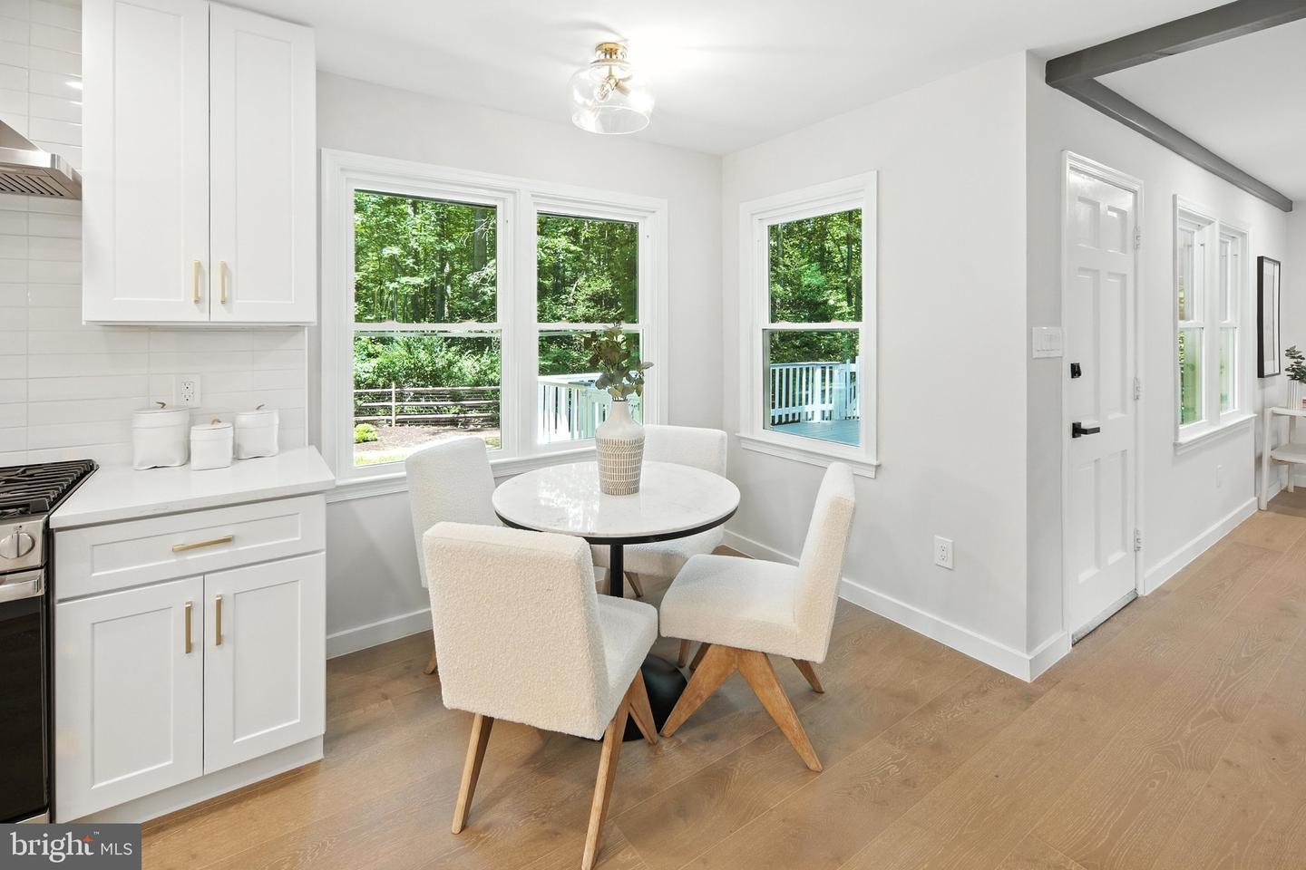2402 BEEKAY CT, VIENNA, Virginia 22181, 5 Bedrooms Bedrooms, ,3 BathroomsBathrooms,Residential,For sale,2402 BEEKAY CT,VAFX2254290 MLS # VAFX2254290