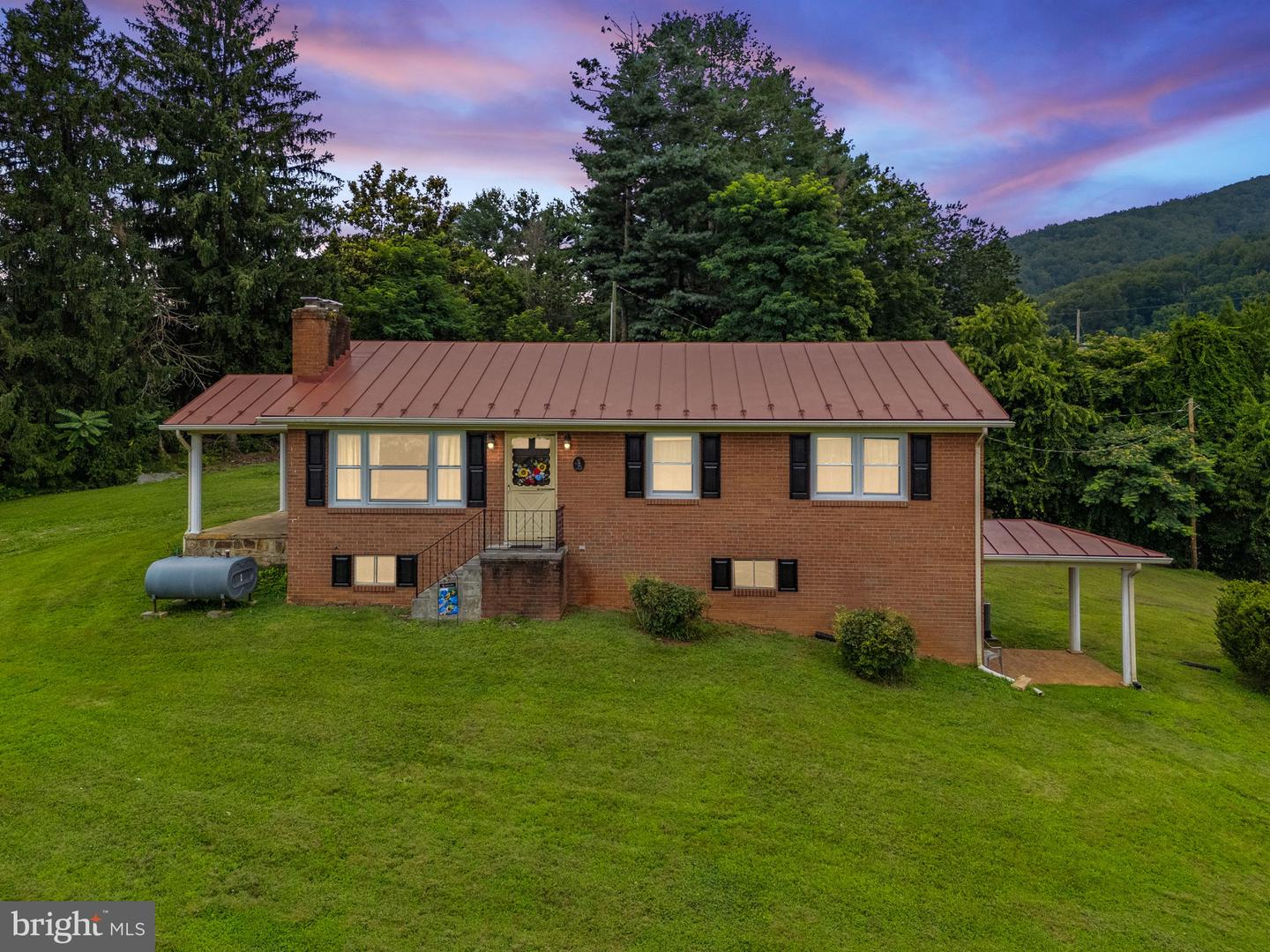 27 ATKINS RD, SPERRYVILLE, Virginia 22740, 3 Bedrooms Bedrooms, ,1 BathroomBathrooms,Residential,For sale,27 ATKINS RD,VARP2002178 MLS # VARP2002178