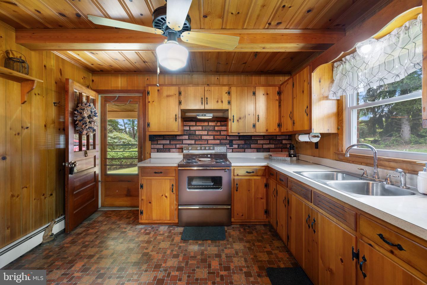 27 ATKINS RD, SPERRYVILLE, Virginia 22740, 3 Bedrooms Bedrooms, ,1 BathroomBathrooms,Residential,For sale,27 ATKINS RD,VARP2002178 MLS # VARP2002178
