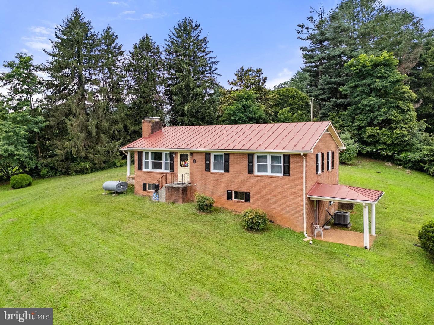 27 ATKINS RD, SPERRYVILLE, Virginia 22740, 3 Bedrooms Bedrooms, ,1 BathroomBathrooms,Residential,For sale,27 ATKINS RD,VARP2002178 MLS # VARP2002178