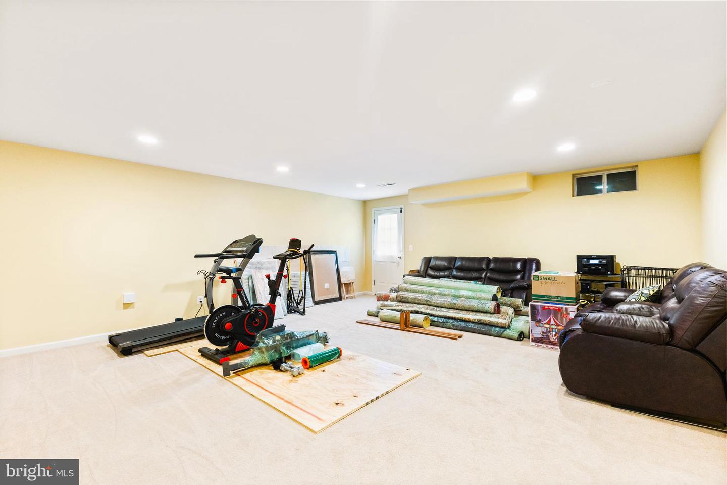 8326 MINERAL SPRINGS DR, MANASSAS, Virginia 20112, 5 Bedrooms Bedrooms, ,3 BathroomsBathrooms,Residential,For sale,8326 MINERAL SPRINGS DR,VAPW2099108 MLS # VAPW2099108
