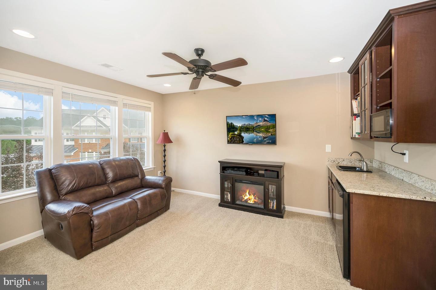 41 GALLERY RD, STAFFORD, Virginia 22554, 6 Bedrooms Bedrooms, ,3 BathroomsBathrooms,Residential,For sale,41 GALLERY RD,VAST2040834 MLS # VAST2040834