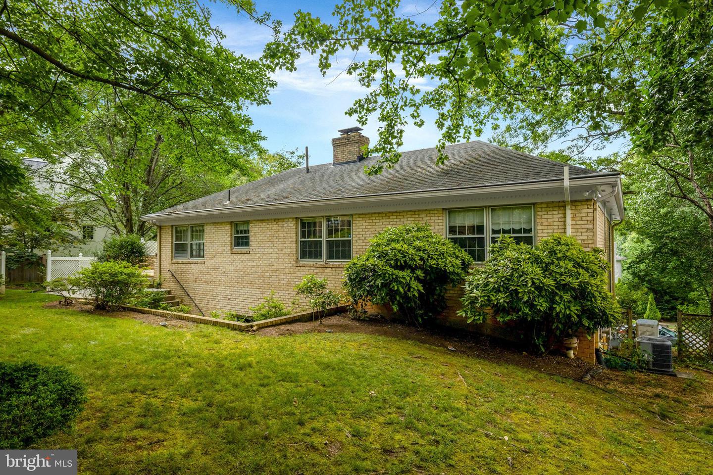1468 HIGHWOOD DR, MCLEAN, Virginia 22101, 5 Bedrooms Bedrooms, ,3 BathroomsBathrooms,Residential,For sale,1468 HIGHWOOD DR,VAFX2255612 MLS # VAFX2255612