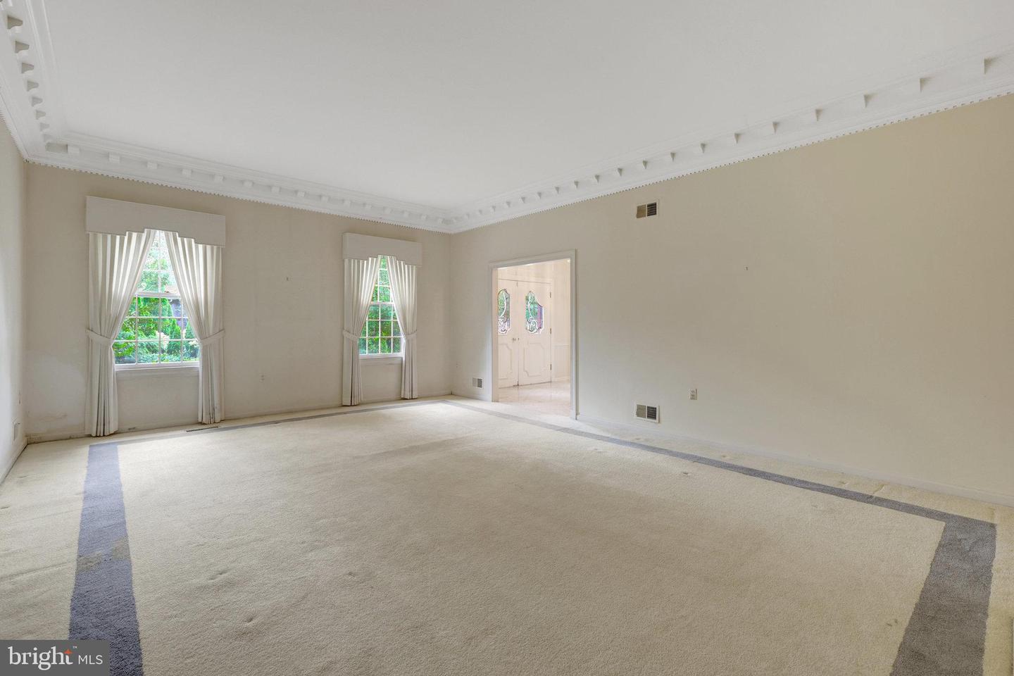 1468 HIGHWOOD DR, MCLEAN, Virginia 22101, 5 Bedrooms Bedrooms, ,3 BathroomsBathrooms,Residential,For sale,1468 HIGHWOOD DR,VAFX2255612 MLS # VAFX2255612