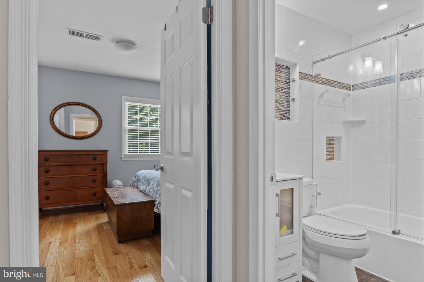 14861 LAMBETH SQ, CENTREVILLE, Virginia 20120, 3 Bedrooms Bedrooms, 7 Rooms Rooms,2 BathroomsBathrooms,Residential,For sale,14861 LAMBETH SQ,VAFX2247968 MLS # VAFX2247968
