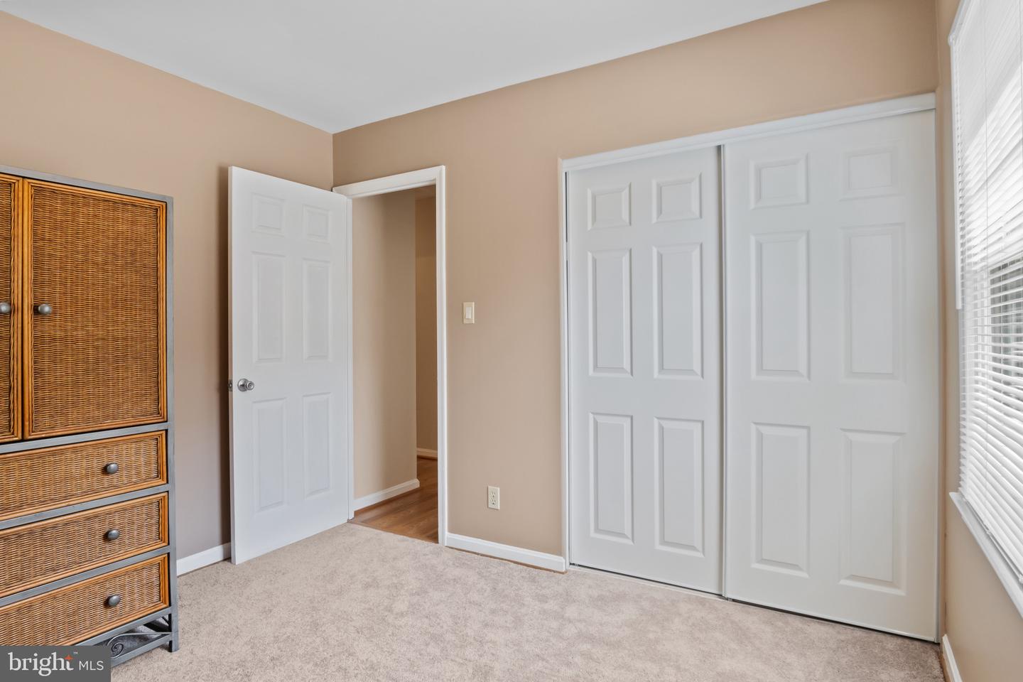 14861 LAMBETH SQ, CENTREVILLE, Virginia 20120, 3 Bedrooms Bedrooms, 7 Rooms Rooms,2 BathroomsBathrooms,Residential,For sale,14861 LAMBETH SQ,VAFX2247968 MLS # VAFX2247968