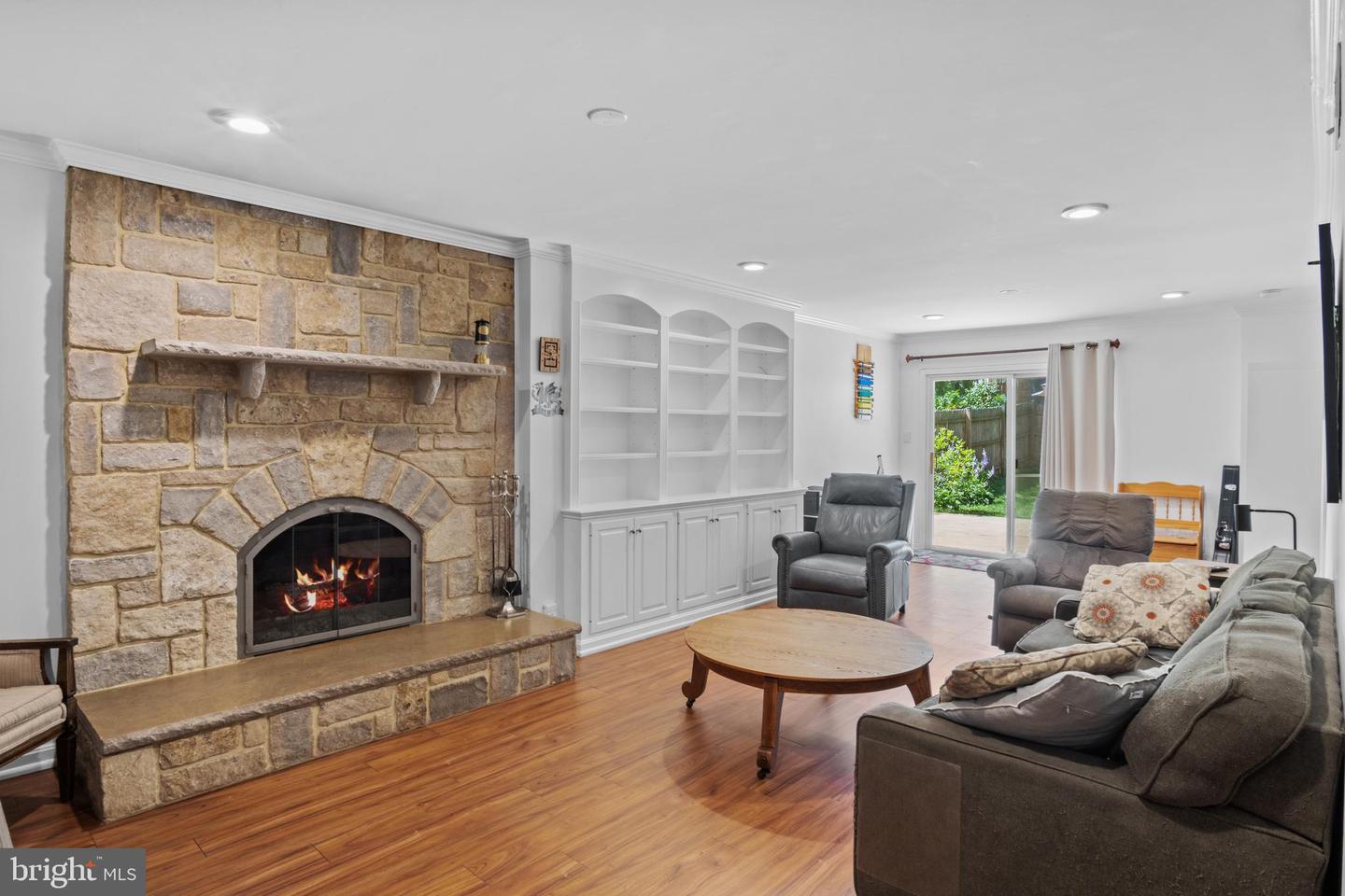 14861 LAMBETH SQ, CENTREVILLE, Virginia 20120, 3 Bedrooms Bedrooms, 7 Rooms Rooms,2 BathroomsBathrooms,Residential,For sale,14861 LAMBETH SQ,VAFX2247968 MLS # VAFX2247968