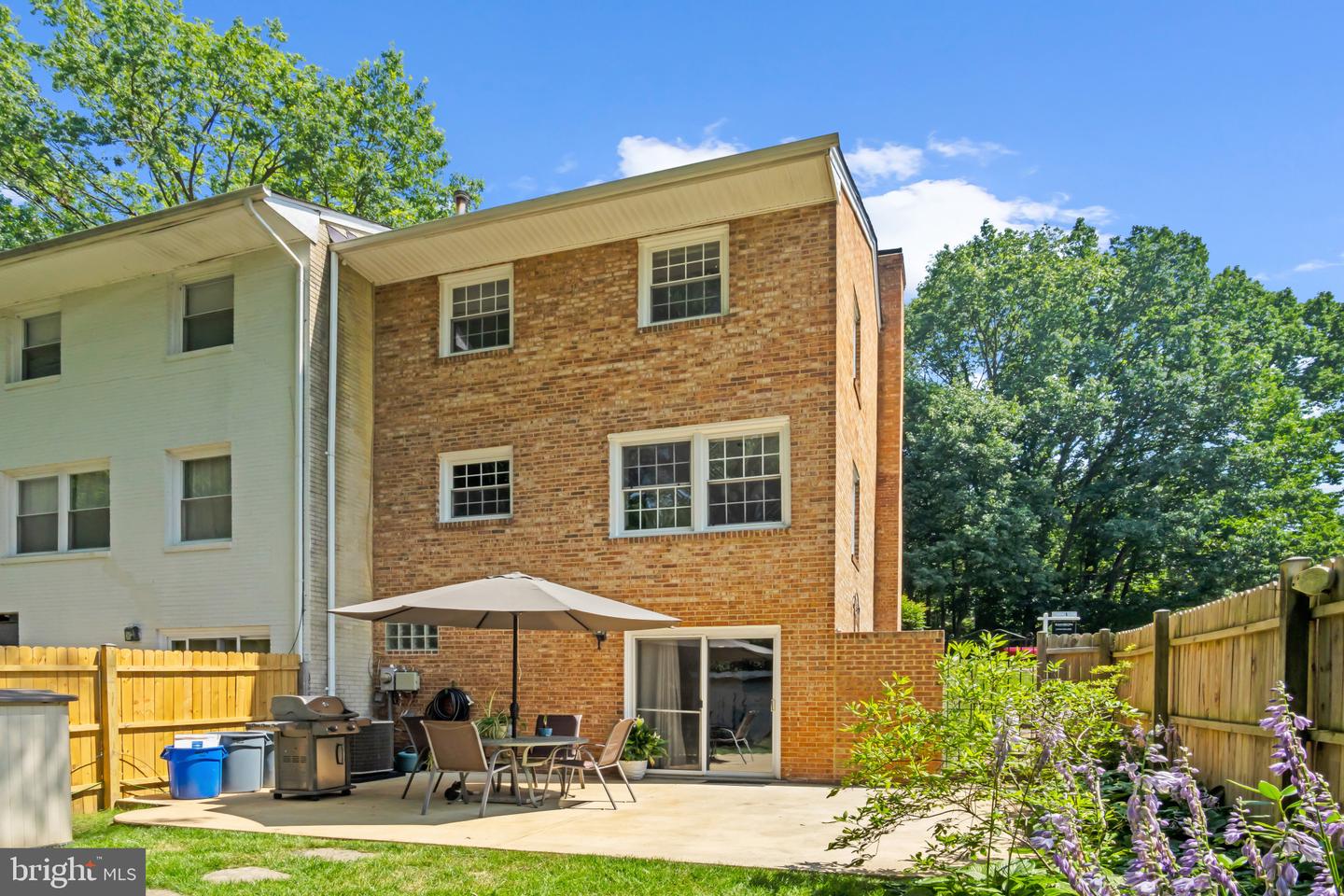 14861 LAMBETH SQ, CENTREVILLE, Virginia 20120, 3 Bedrooms Bedrooms, 7 Rooms Rooms,2 BathroomsBathrooms,Residential,For sale,14861 LAMBETH SQ,VAFX2247968 MLS # VAFX2247968