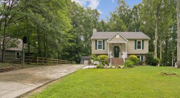 10804 COBBLESTONE DR, SPOTSYLVANIA, Virginia 22553, 4 Bedrooms Bedrooms, ,2 BathroomsBathrooms,Residential,For sale,10804 COBBLESTONE DR,VASP2034598 MLS # VASP2034598