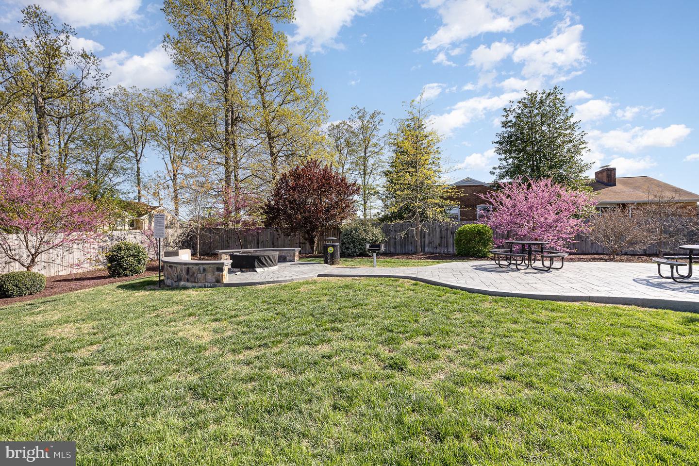 1106 OAKWOOD ST, FREDERICKSBURG, Virginia 22401, 3 Bedrooms Bedrooms, ,2 BathroomsBathrooms,Residential,For sale,1106 OAKWOOD ST,VAFB2008554 MLS # VAFB2008554