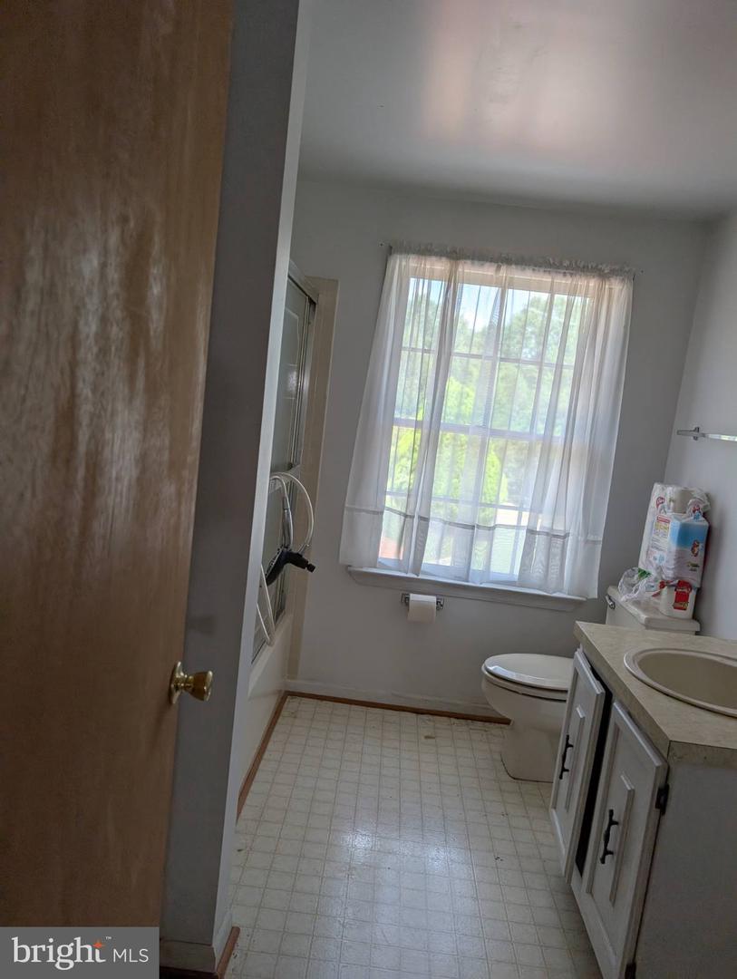 3856 RAPIDAN HILLS DR, LOCUST GROVE, Virginia 22508, 3 Bedrooms Bedrooms, ,3 BathroomsBathrooms,Residential,For sale,3856 RAPIDAN HILLS DR,VAOR2010212 MLS # VAOR2010212