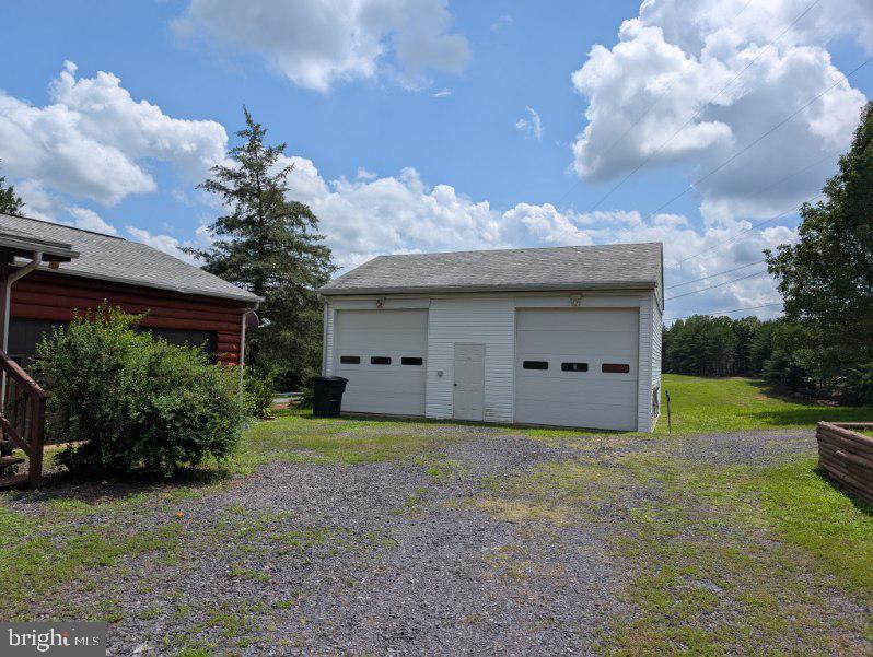 3856 RAPIDAN HILLS DR, LOCUST GROVE, Virginia 22508, 3 Bedrooms Bedrooms, ,3 BathroomsBathrooms,Residential,For sale,3856 RAPIDAN HILLS DR,VAOR2010212 MLS # VAOR2010212