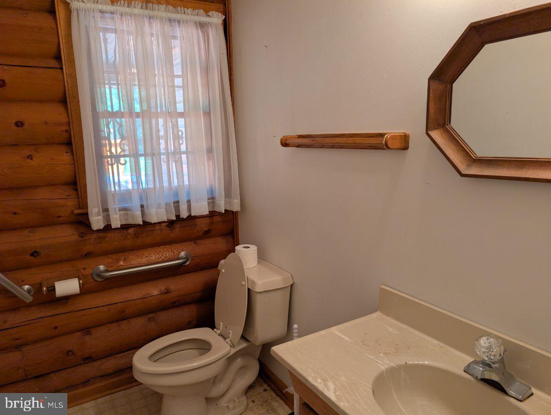 3856 RAPIDAN HILLS DR, LOCUST GROVE, Virginia 22508, 3 Bedrooms Bedrooms, ,3 BathroomsBathrooms,Residential,For sale,3856 RAPIDAN HILLS DR,VAOR2010212 MLS # VAOR2010212