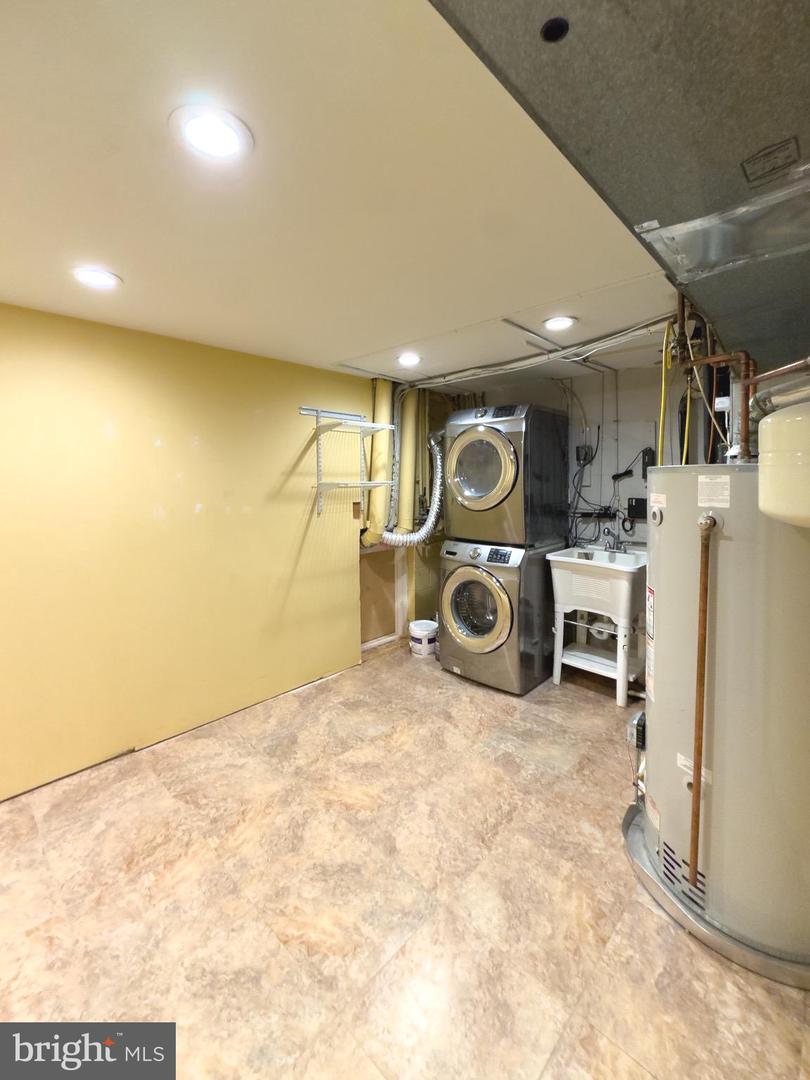 2419 ANSDEL CT, RESTON, Virginia 20191, 3 Bedrooms Bedrooms, ,2 BathroomsBathrooms,Residential,For sale,2419 ANSDEL CT,VAFX2255722 MLS # VAFX2255722