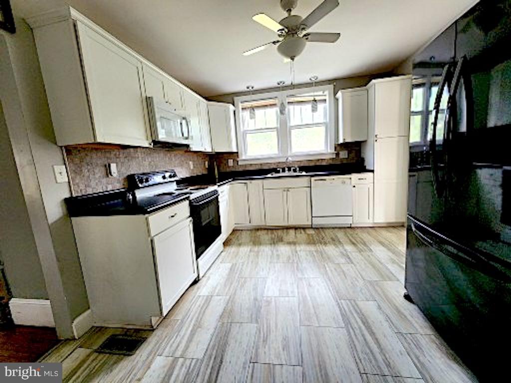 21 PORT REPUBLIC RD, HARRISONBURG, Virginia 22801, 5 Bedrooms Bedrooms, ,2 BathroomsBathrooms,Residential,For sale,21 PORT REPUBLIC RD,VAHC2000450 MLS # VAHC2000450