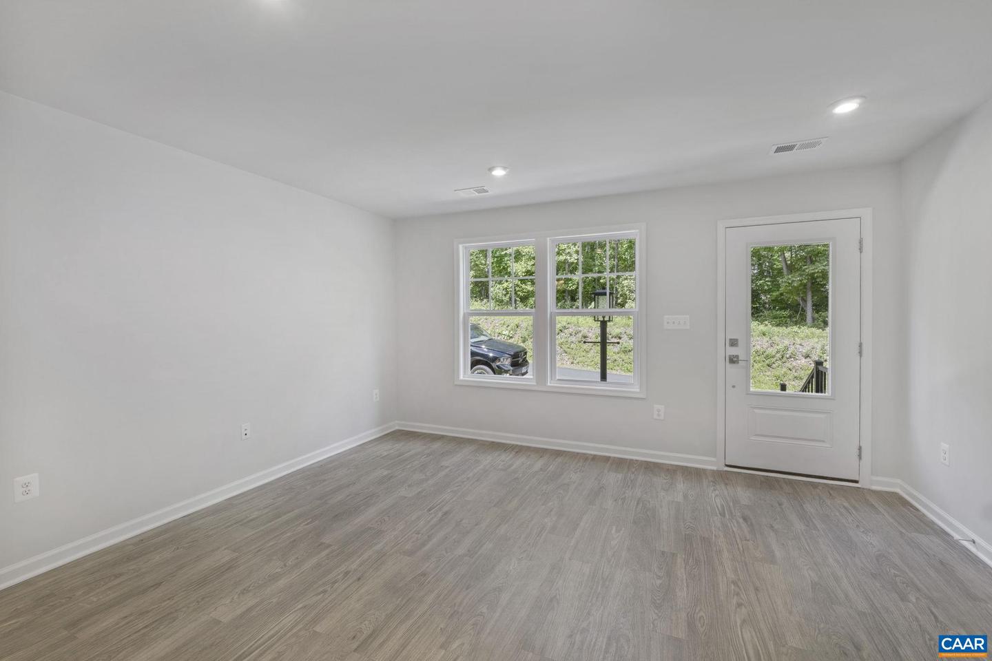 2263 WOODBURN RD, CHARLOTTESVILLE, Virginia 22901, 2 Bedrooms Bedrooms, ,2 BathroomsBathrooms,Residential,For sale,2263 WOODBURN RD,666747 MLS # 666747