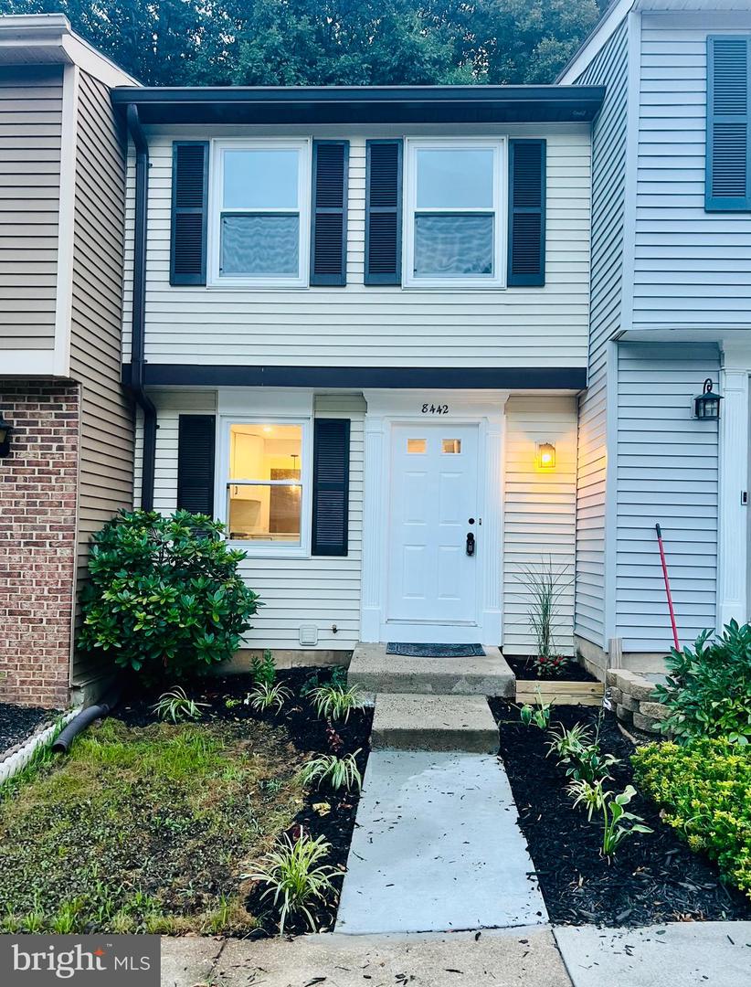 8442 SUGAR CREEK LN, SPRINGFIELD, Virginia 22153, 2 Bedrooms Bedrooms, ,1 BathroomBathrooms,Residential,For sale,8442 SUGAR CREEK LN,VAFX2255850 MLS # VAFX2255850