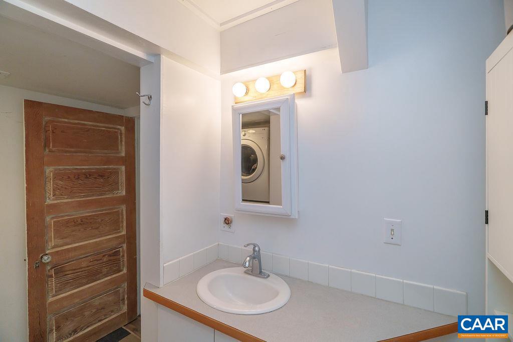 6654 PLANK RD, CHARLOTTESVILLE, Virginia 22903, 3 Bedrooms Bedrooms, ,2 BathroomsBathrooms,Residential,For sale,6654 PLANK RD,666819 MLS # 666819