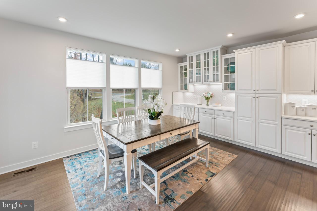 2 KNOB CREEK CT, STAFFORD, Virginia 22556, 5 Bedrooms Bedrooms, ,5 BathroomsBathrooms,Residential,For sale,2 KNOB CREEK CT,VAST2037100 MLS # VAST2037100