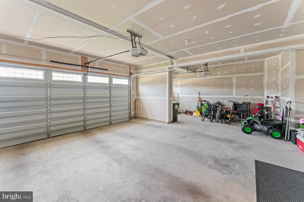 2 KNOB CREEK CT, STAFFORD, Virginia 22556, 5 Bedrooms Bedrooms, ,5 BathroomsBathrooms,Residential,For sale,2 KNOB CREEK CT,VAST2037100 MLS # VAST2037100