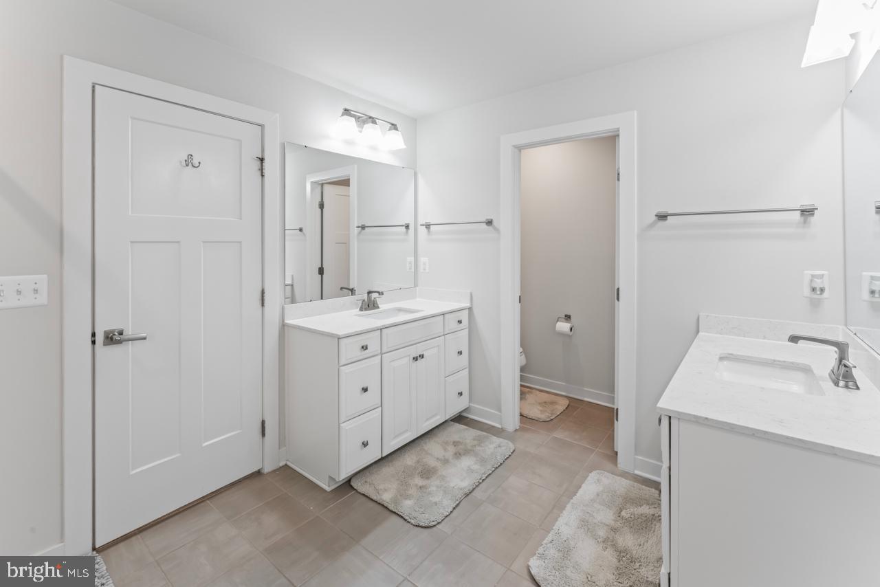 2 KNOB CREEK CT, STAFFORD, Virginia 22556, 5 Bedrooms Bedrooms, ,5 BathroomsBathrooms,Residential,For sale,2 KNOB CREEK CT,VAST2037100 MLS # VAST2037100