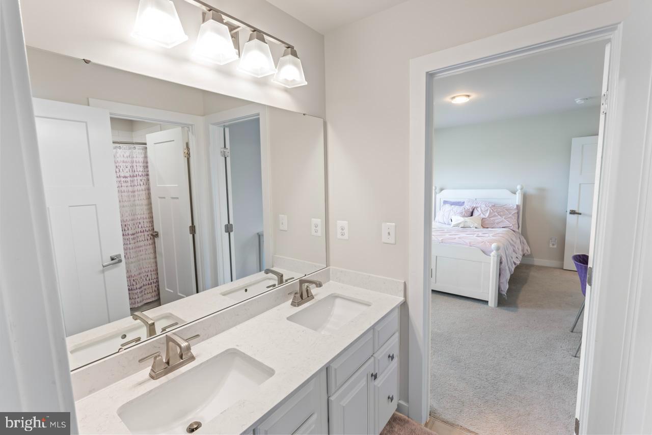 2 KNOB CREEK CT, STAFFORD, Virginia 22556, 5 Bedrooms Bedrooms, ,5 BathroomsBathrooms,Residential,For sale,2 KNOB CREEK CT,VAST2037100 MLS # VAST2037100
