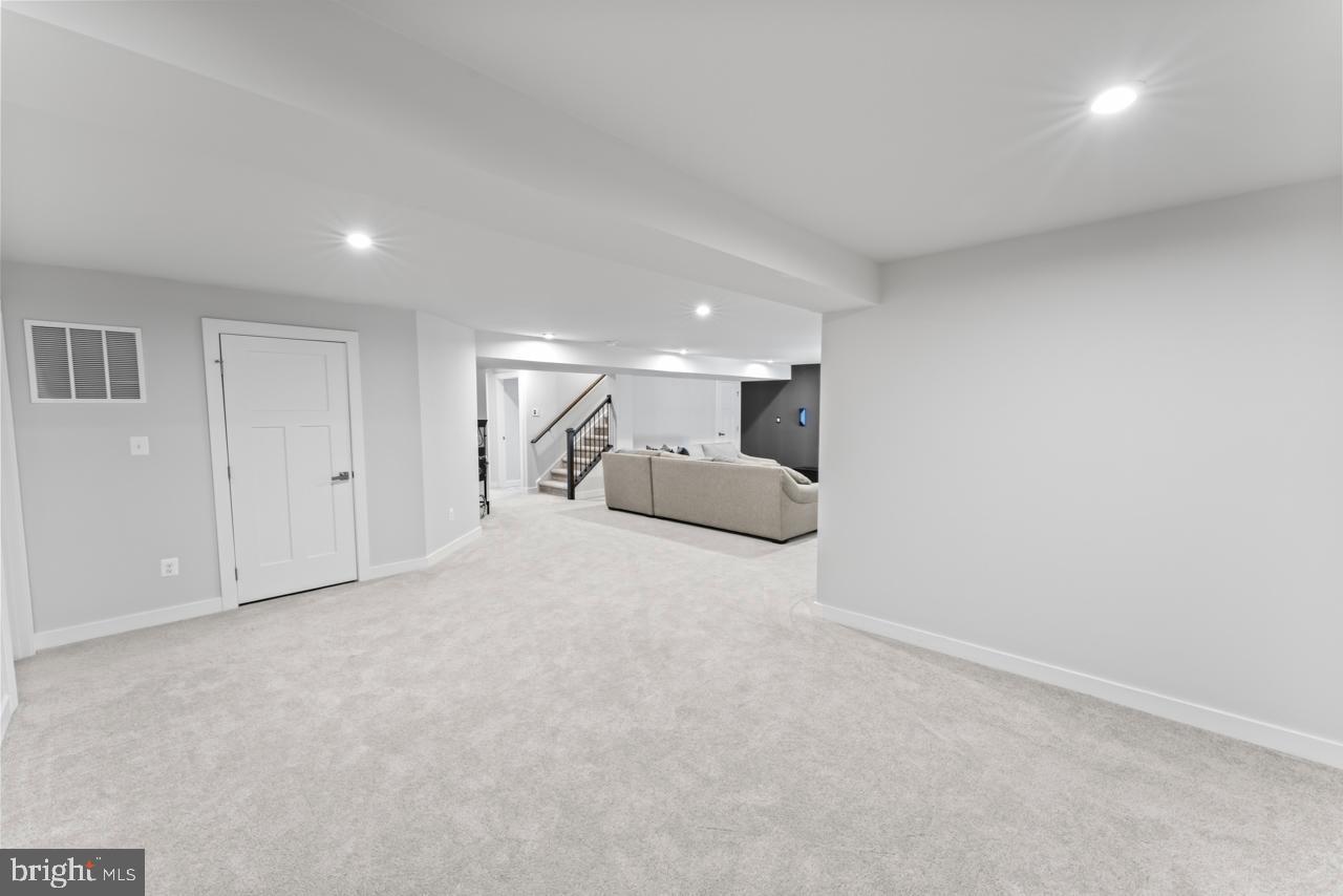 2 KNOB CREEK CT, STAFFORD, Virginia 22556, 5 Bedrooms Bedrooms, ,5 BathroomsBathrooms,Residential,For sale,2 KNOB CREEK CT,VAST2037100 MLS # VAST2037100