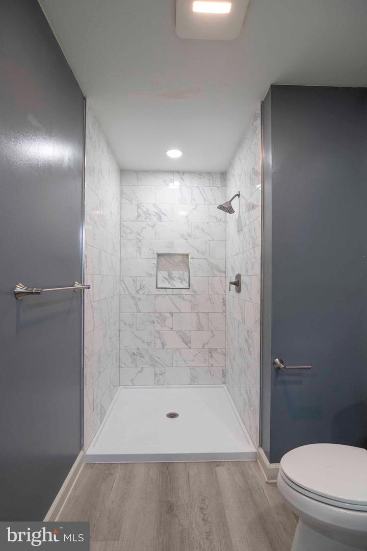 958 HIGHRIDGE RD, FRONT ROYAL, Virginia 22630, 3 Bedrooms Bedrooms, ,2 BathroomsBathrooms,Residential,For sale,958 HIGHRIDGE RD,VAWR2011580 MLS # VAWR2011580