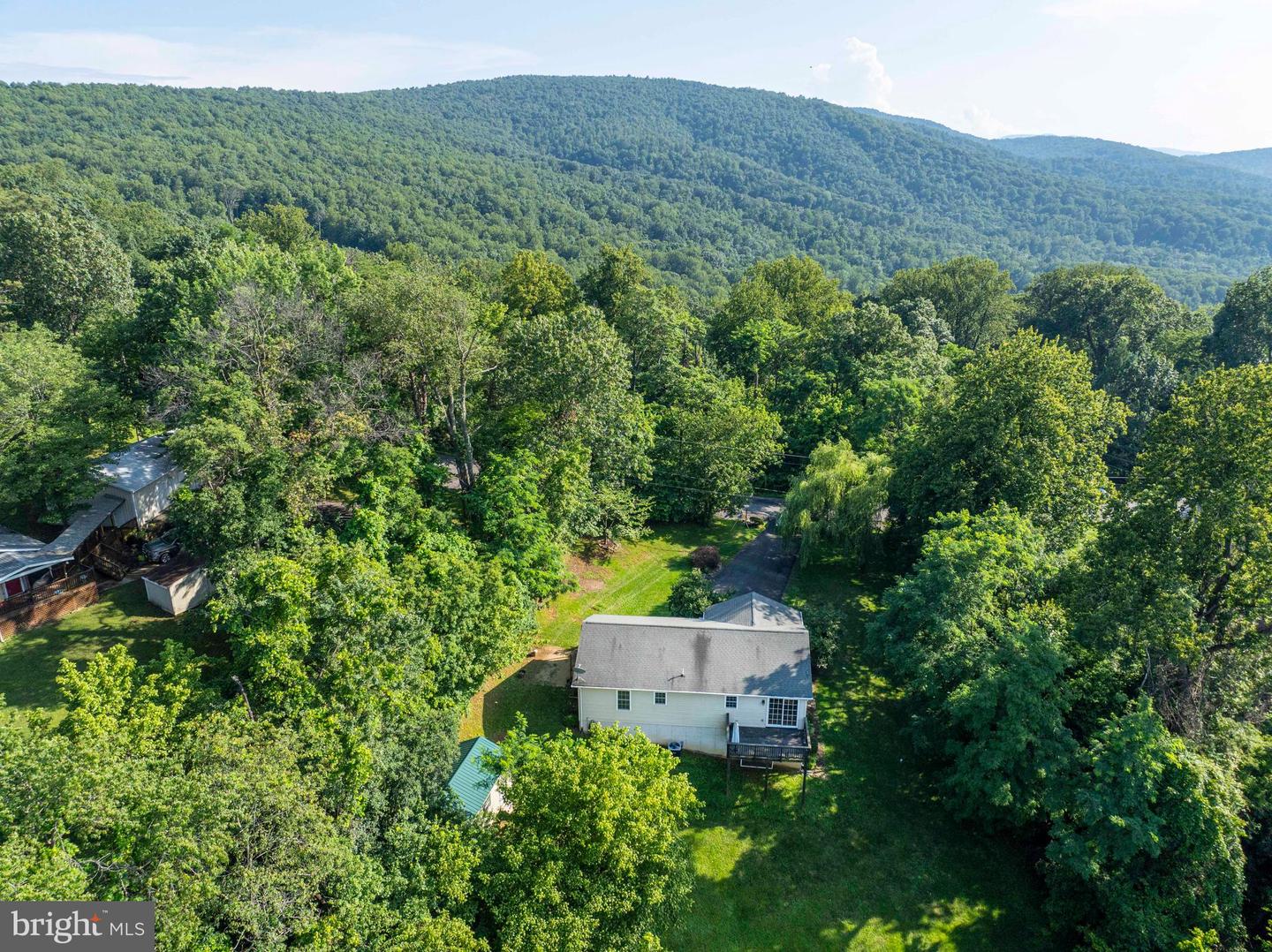 958 HIGHRIDGE RD, FRONT ROYAL, Virginia 22630, 3 Bedrooms Bedrooms, ,2 BathroomsBathrooms,Residential,For sale,958 HIGHRIDGE RD,VAWR2011580 MLS # VAWR2011580