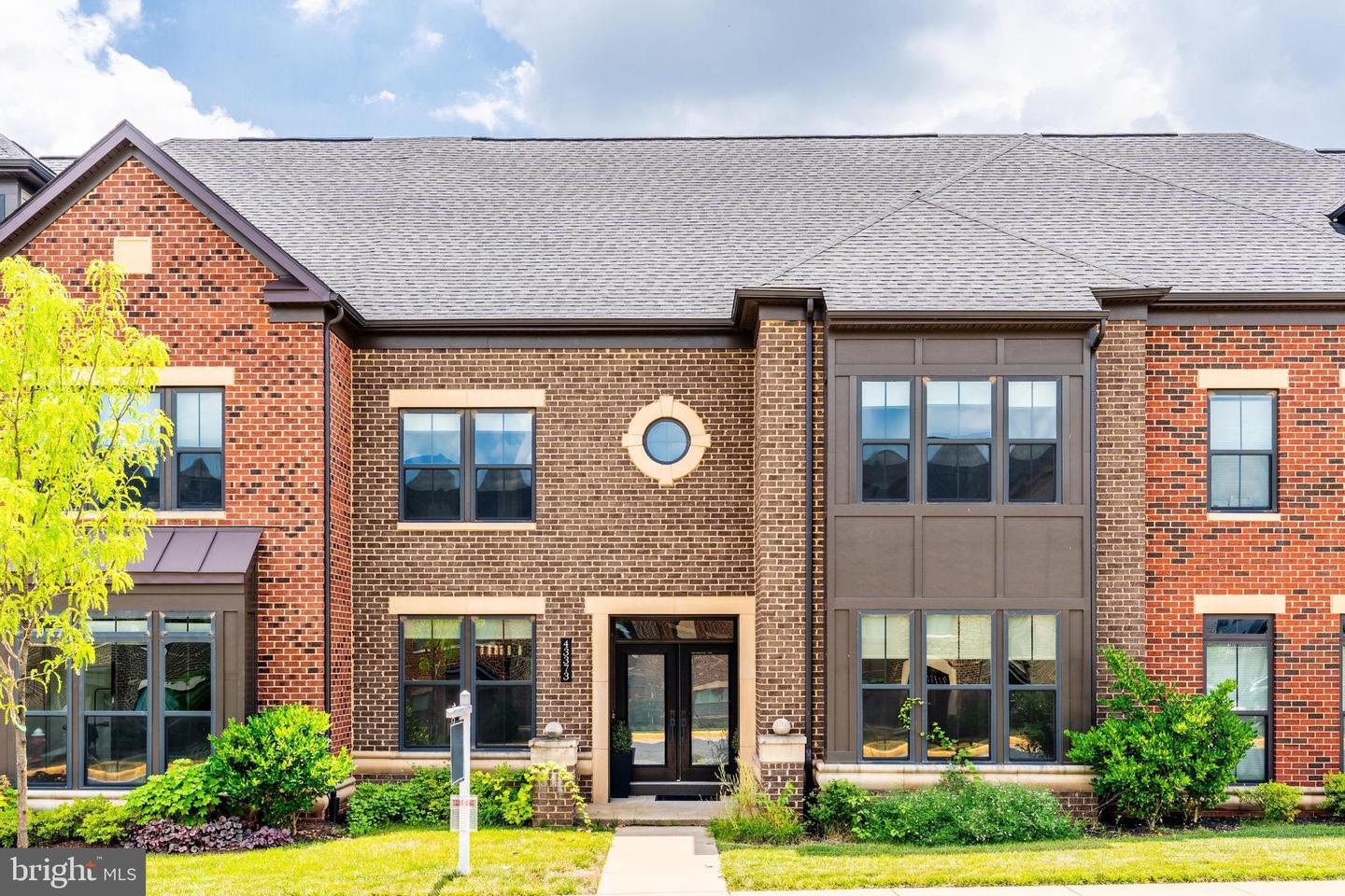 43373 DEWEY SQ, ASHBURN, Virginia 20148, 4 Bedrooms Bedrooms, ,4 BathroomsBathrooms,Residential,For sale,43373 DEWEY SQ,VALO2101988 MLS # VALO2101988