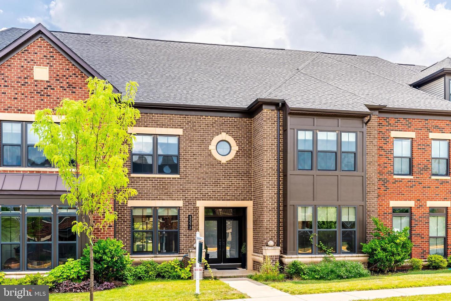43373 DEWEY SQ, ASHBURN, Virginia 20148, 4 Bedrooms Bedrooms, ,4 BathroomsBathrooms,Residential,For sale,43373 DEWEY SQ,VALO2101988 MLS # VALO2101988