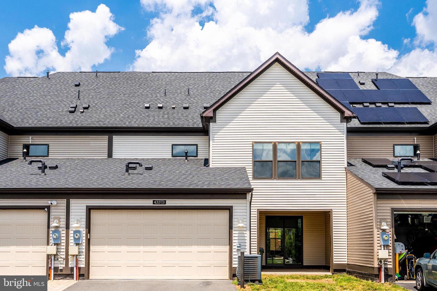 43373 DEWEY SQ, ASHBURN, Virginia 20148, 4 Bedrooms Bedrooms, ,4 BathroomsBathrooms,Residential,For sale,43373 DEWEY SQ,VALO2101988 MLS # VALO2101988