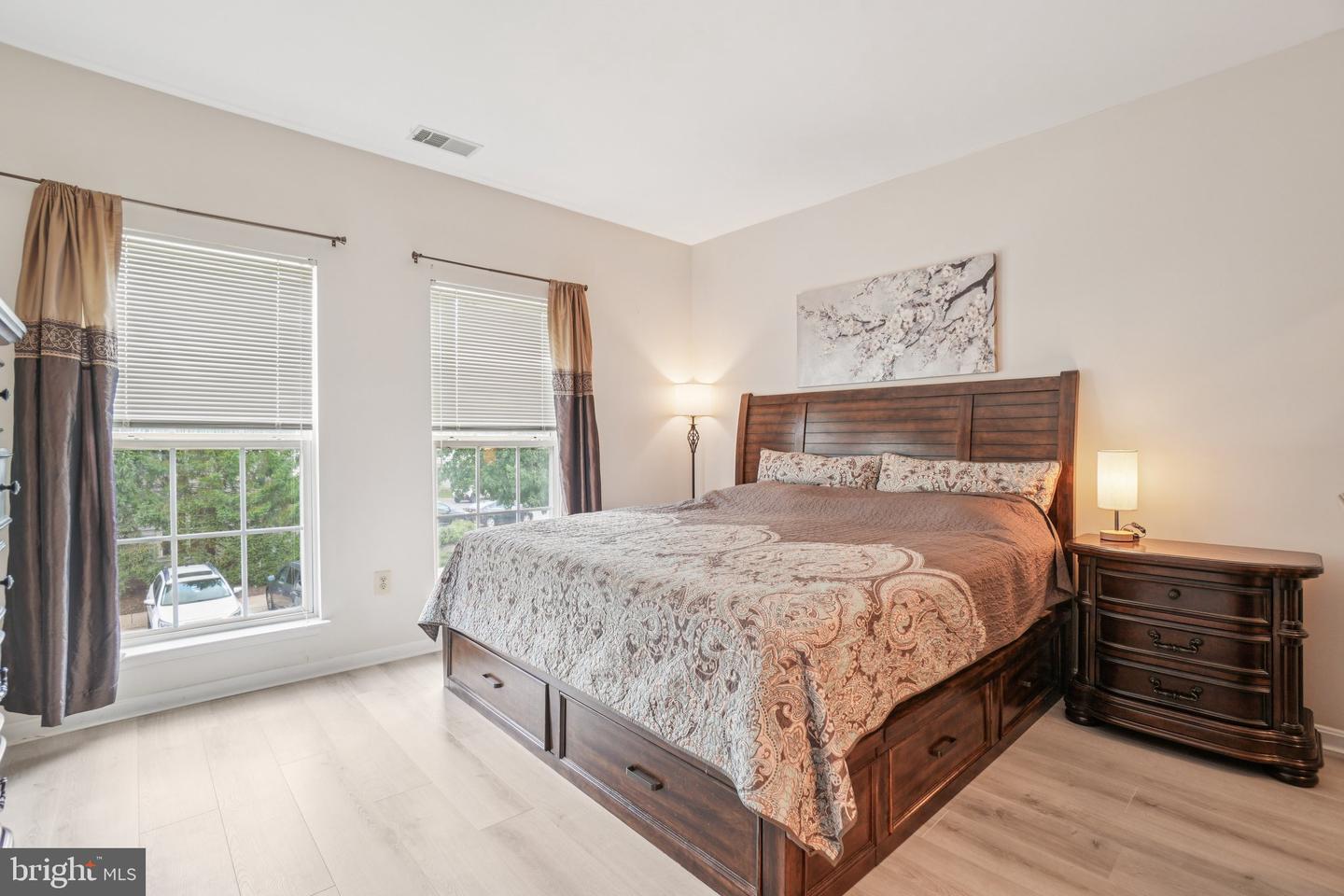 11322 WESTBROOK MILL LN #204, FAIRFAX, Virginia 22030, 3 Bedrooms Bedrooms, ,2 BathroomsBathrooms,Residential,For sale,11322 WESTBROOK MILL LN #204,VAFX2255702 MLS # VAFX2255702