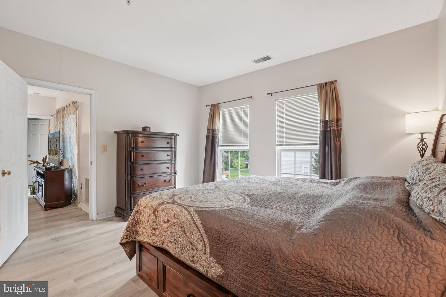 11322 WESTBROOK MILL LN #204, FAIRFAX, Virginia 22030, 3 Bedrooms Bedrooms, ,2 BathroomsBathrooms,Residential,For sale,11322 WESTBROOK MILL LN #204,VAFX2255702 MLS # VAFX2255702
