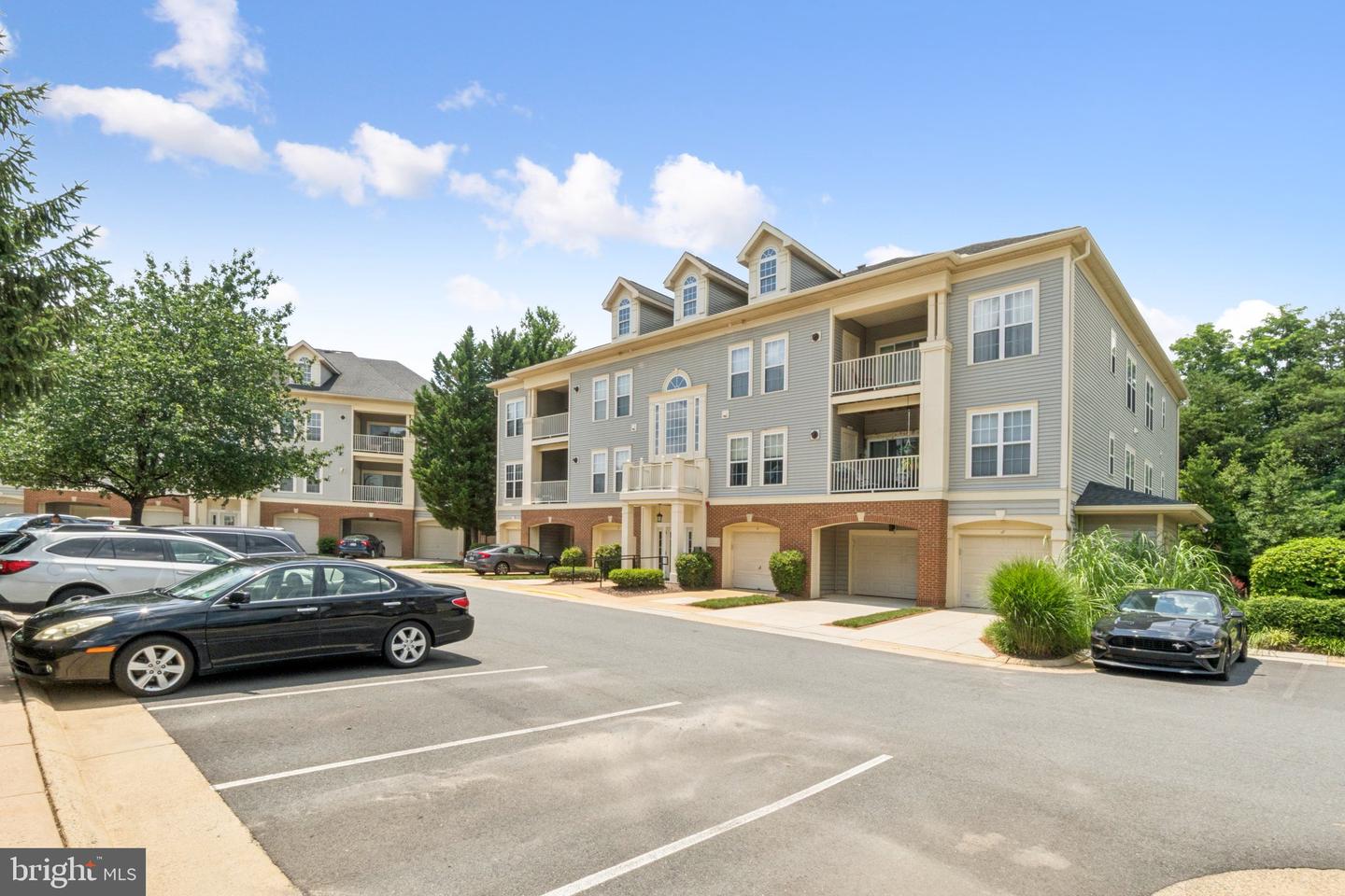 11322 WESTBROOK MILL LN #204, FAIRFAX, Virginia 22030, 3 Bedrooms Bedrooms, ,2 BathroomsBathrooms,Residential,For sale,11322 WESTBROOK MILL LN #204,VAFX2255702 MLS # VAFX2255702