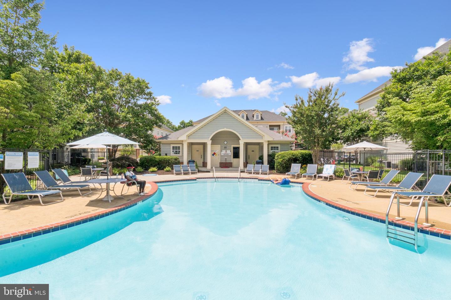 11322 WESTBROOK MILL LN #204, FAIRFAX, Virginia 22030, 3 Bedrooms Bedrooms, ,2 BathroomsBathrooms,Residential,For sale,11322 WESTBROOK MILL LN #204,VAFX2255702 MLS # VAFX2255702