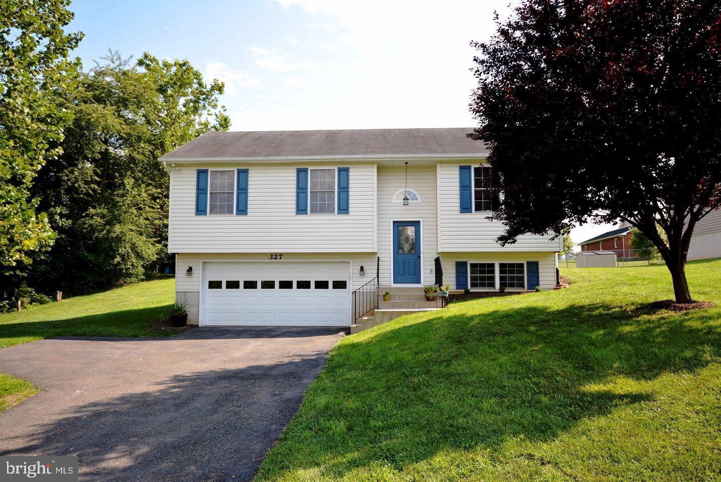 327 E 18TH ST, FRONT ROYAL, Virginia 22630, 3 Bedrooms Bedrooms, ,2 BathroomsBathrooms,Residential,For sale,327 E 18TH ST,VAWR2011718 MLS # VAWR2011718