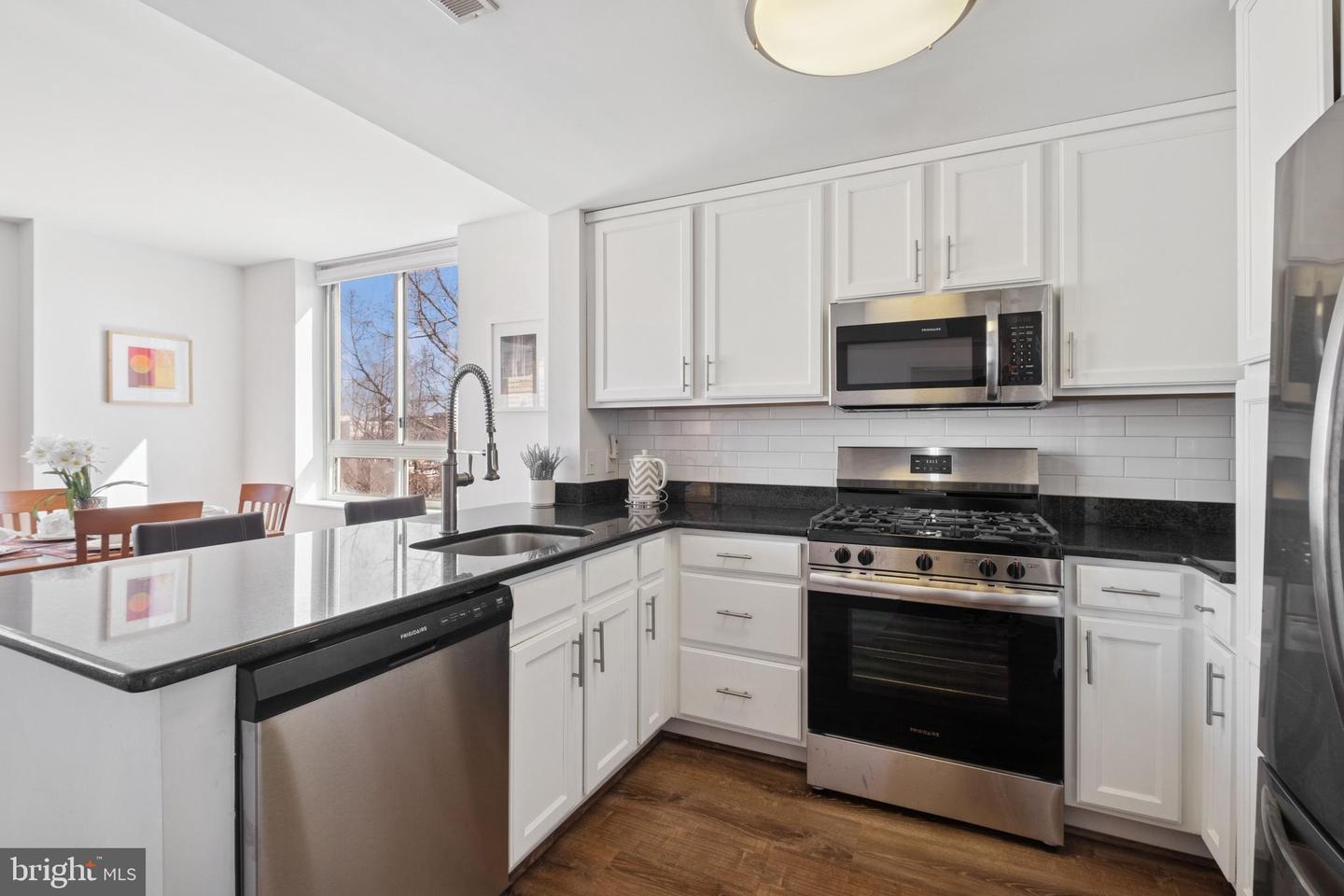 355 I ST SW #601, WASHINGTON, District Of Columbia 20024, 2 Bedrooms Bedrooms, 5 Rooms Rooms,2 BathroomsBathrooms,Residential,For sale,355 I ST SW #601,DCDC2210724 MLS # DCDC2210724