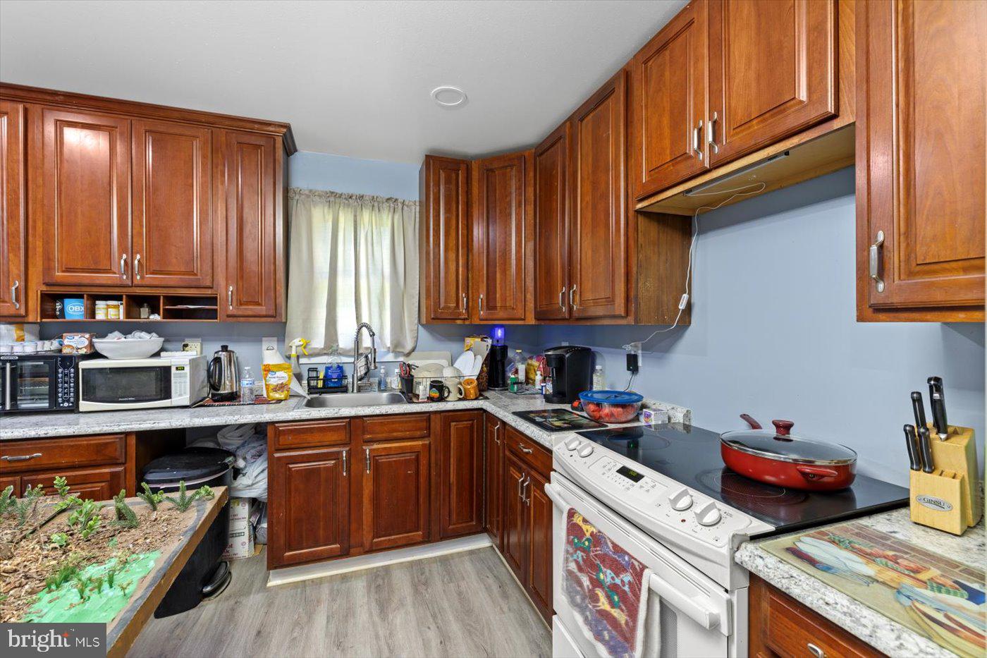 13367 PASSING, BOWLING GREEN, Virginia 22427, 2 Bedrooms Bedrooms, 6 Rooms Rooms,1 BathroomBathrooms,Residential,For sale,13367 PASSING,VACV2008520 MLS # VACV2008520