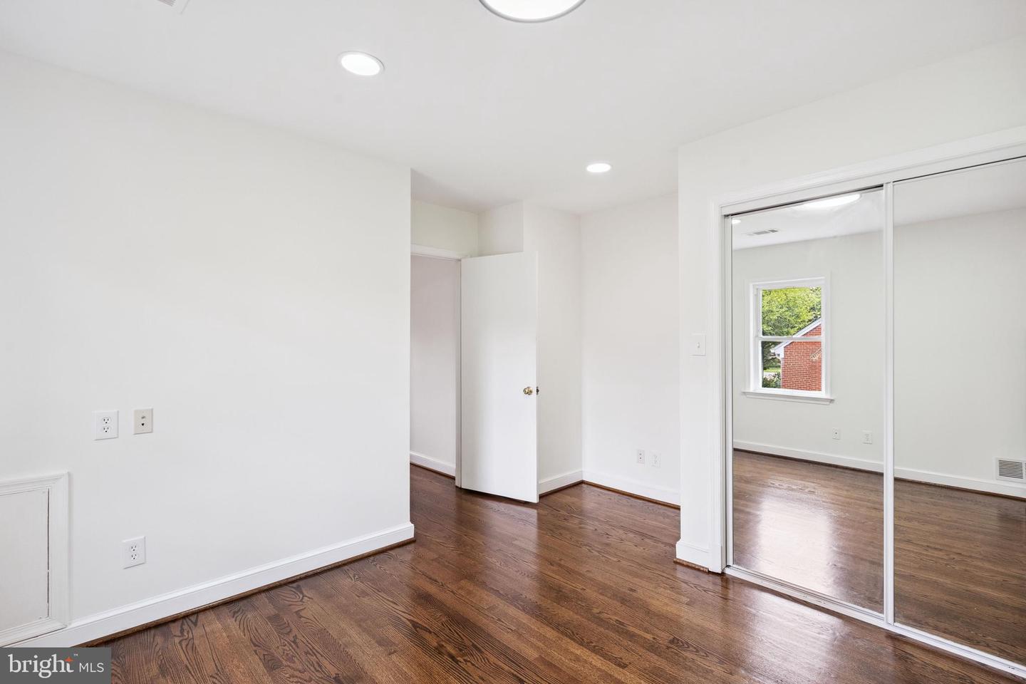 7035 CALAMO ST, SPRINGFIELD, Virginia 22150, 3 Bedrooms Bedrooms, ,3 BathroomsBathrooms,Residential,For sale,7035 CALAMO ST,VAFX2255898 MLS # VAFX2255898