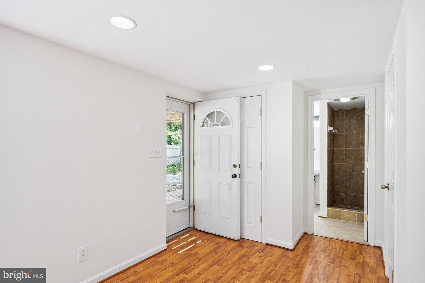7035 CALAMO ST, SPRINGFIELD, Virginia 22150, 3 Bedrooms Bedrooms, ,3 BathroomsBathrooms,Residential,For sale,7035 CALAMO ST,VAFX2255898 MLS # VAFX2255898