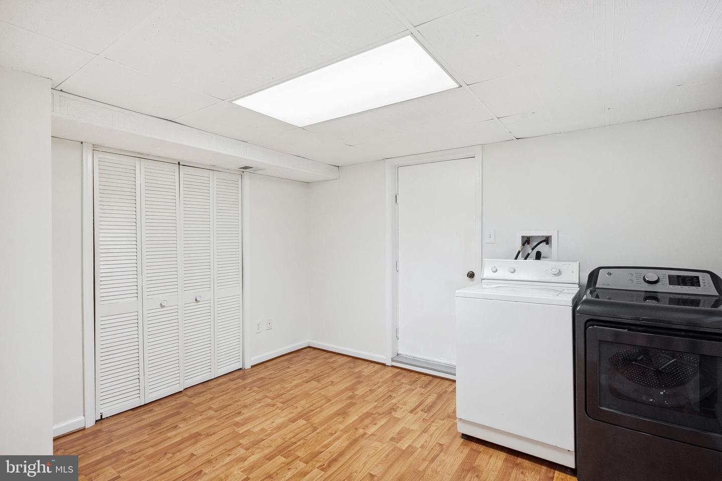 7035 CALAMO ST, SPRINGFIELD, Virginia 22150, 3 Bedrooms Bedrooms, ,3 BathroomsBathrooms,Residential,For sale,7035 CALAMO ST,VAFX2255898 MLS # VAFX2255898