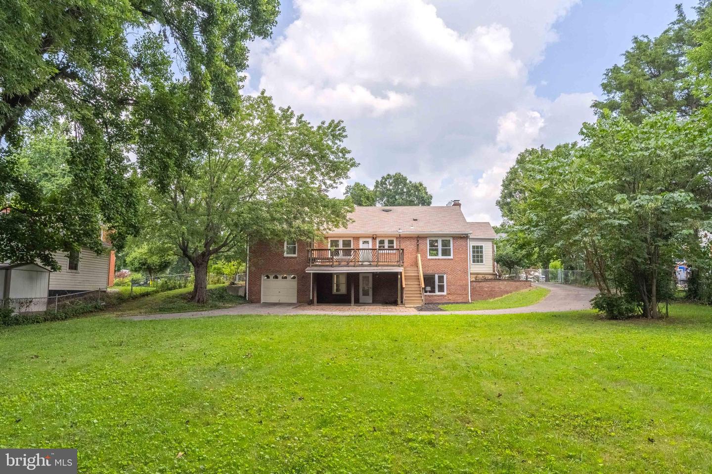 7035 CALAMO ST, SPRINGFIELD, Virginia 22150, 3 Bedrooms Bedrooms, ,3 BathroomsBathrooms,Residential,For sale,7035 CALAMO ST,VAFX2255898 MLS # VAFX2255898