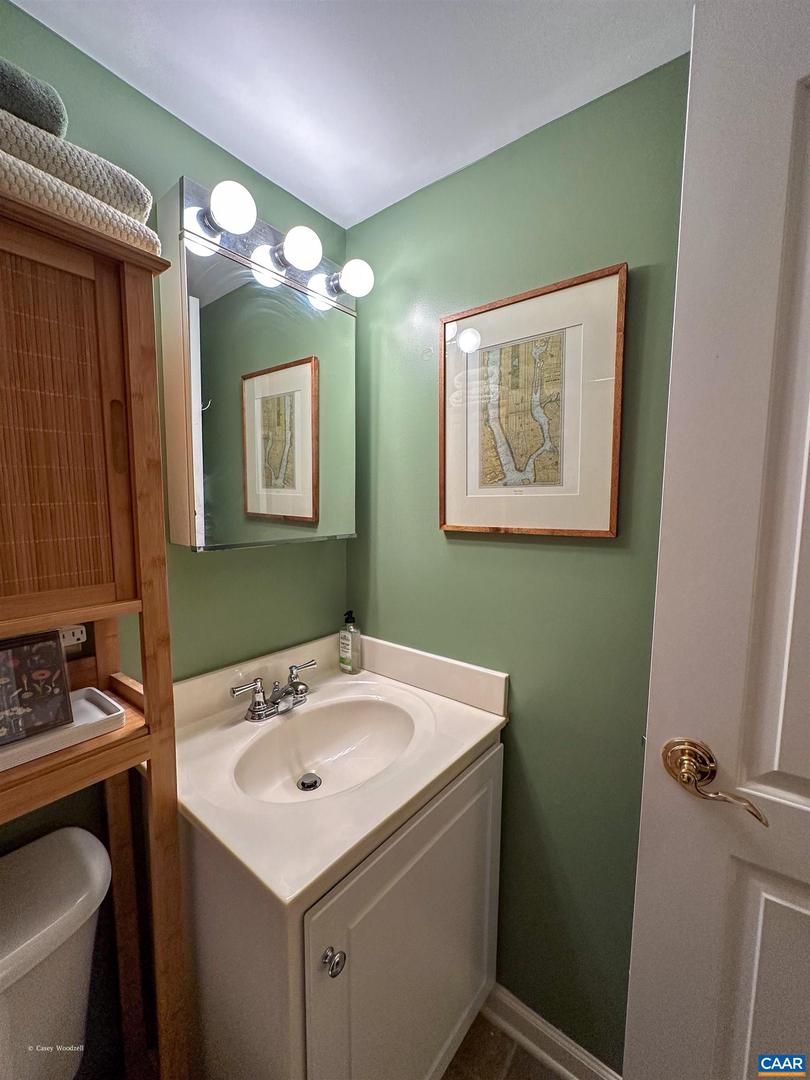 1504 VILLA TER #B, CHARLOTTESVILLE, Virginia 22903, 3 Bedrooms Bedrooms, ,2 BathroomsBathrooms,Residential,For sale,1504 VILLA TER #B,666823 MLS # 666823