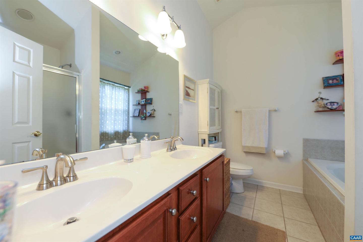 5310 LITTLE FOX LN, CHARLOTTESVILLE, Virginia 22903, 4 Bedrooms Bedrooms, ,2 BathroomsBathrooms,Residential,For sale,5310 LITTLE FOX LN,666824 MLS # 666824