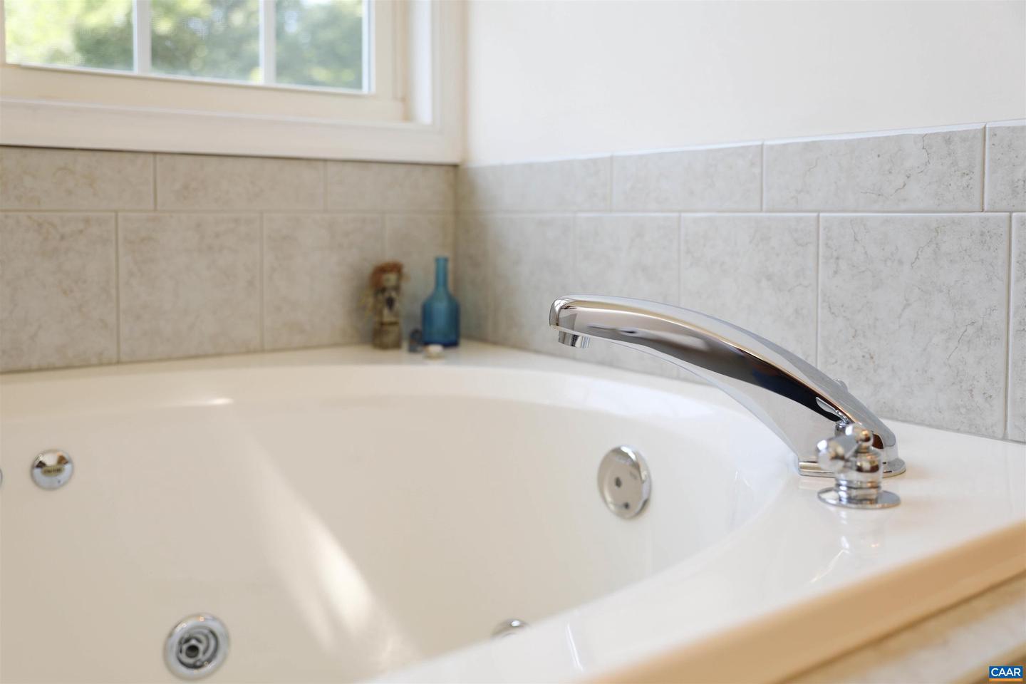 5310 LITTLE FOX LN, CHARLOTTESVILLE, Virginia 22903, 4 Bedrooms Bedrooms, ,2 BathroomsBathrooms,Residential,For sale,5310 LITTLE FOX LN,666824 MLS # 666824