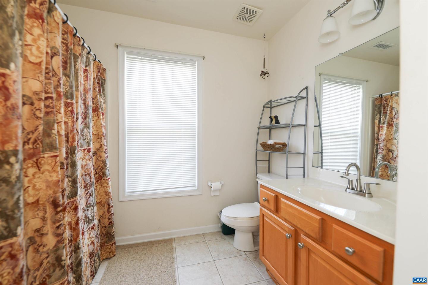 5310 LITTLE FOX LN, CHARLOTTESVILLE, Virginia 22903, 4 Bedrooms Bedrooms, ,2 BathroomsBathrooms,Residential,For sale,5310 LITTLE FOX LN,666824 MLS # 666824