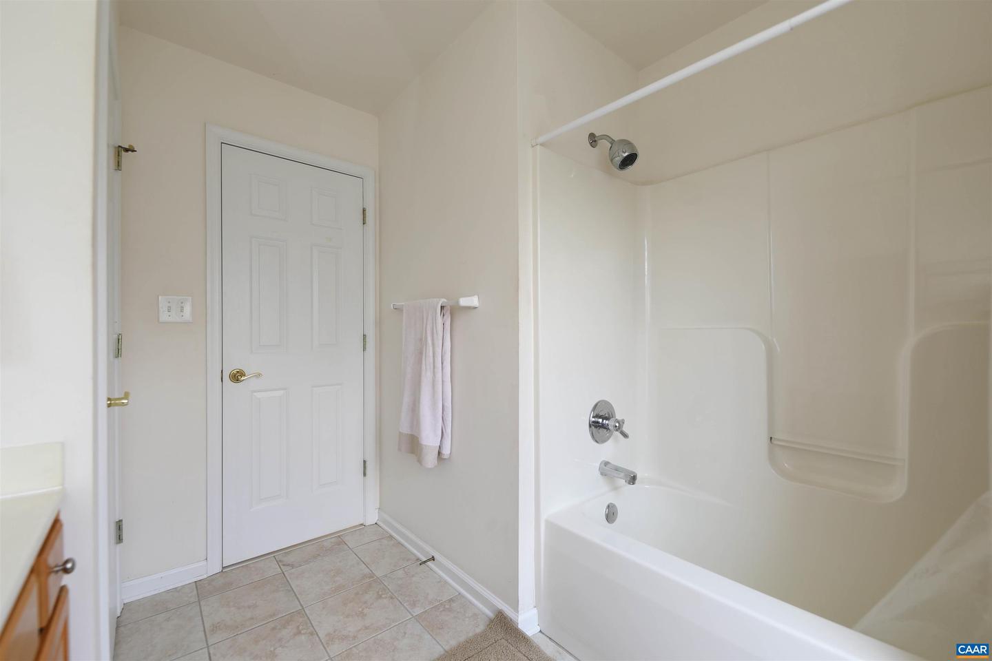 5310 LITTLE FOX LN, CHARLOTTESVILLE, Virginia 22903, 4 Bedrooms Bedrooms, ,2 BathroomsBathrooms,Residential,For sale,5310 LITTLE FOX LN,666824 MLS # 666824