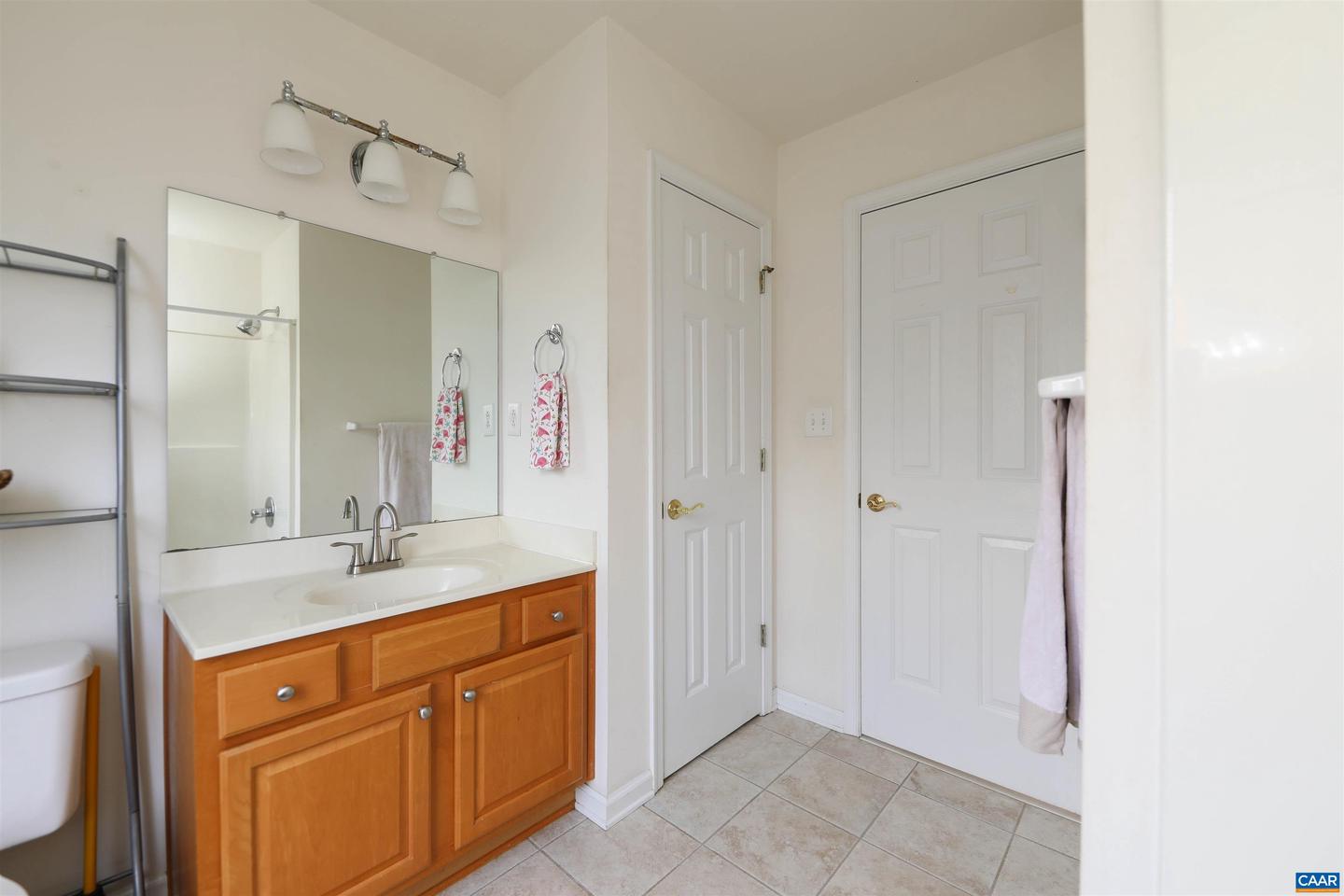 5310 LITTLE FOX LN, CHARLOTTESVILLE, Virginia 22903, 4 Bedrooms Bedrooms, ,2 BathroomsBathrooms,Residential,For sale,5310 LITTLE FOX LN,666824 MLS # 666824