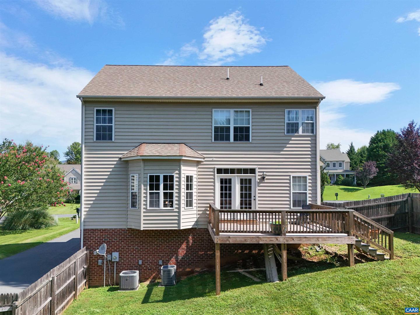 5310 LITTLE FOX LN, CHARLOTTESVILLE, Virginia 22903, 4 Bedrooms Bedrooms, ,2 BathroomsBathrooms,Residential,For sale,5310 LITTLE FOX LN,666824 MLS # 666824